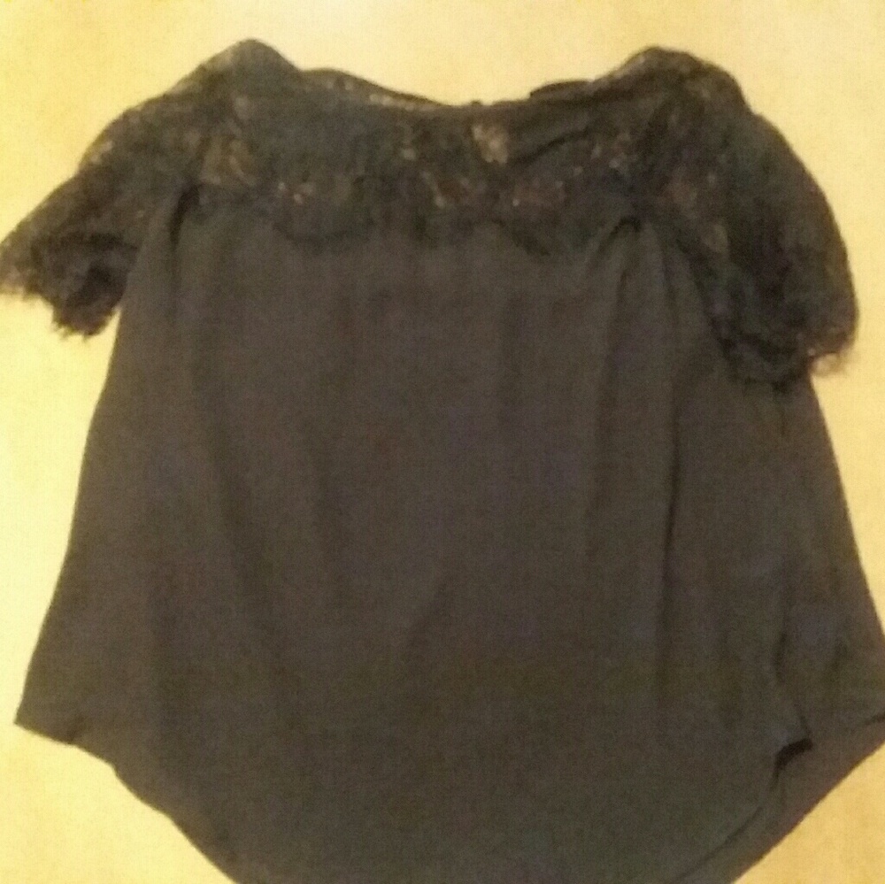 Shesin lace black short slerve shirt size 2XL.
